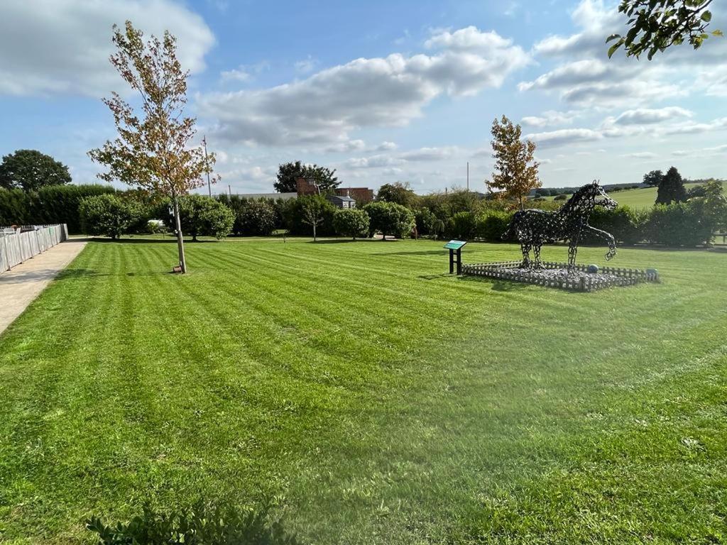 Lionheart Large Luxury Lodge - Sleeps 10- Dog Friendly,Near Sherwood Forest At Fairview Farm Nottingham Great For Family Gatherings ,Groups ,Parties Exterior foto